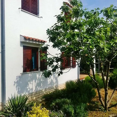 Simunic Apartment Omisalj